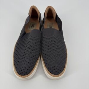 UGG Women's Slip-On Knit Sneakers US 8.5 Charcoal/Tan Casual Loafers